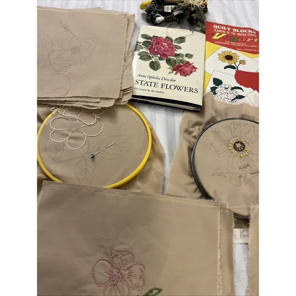 Vintage Lot Unfinished Quilting Squares State Flowers Embroidered Pieces